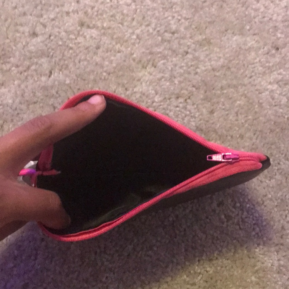 Wallets - Picture 7 of 7